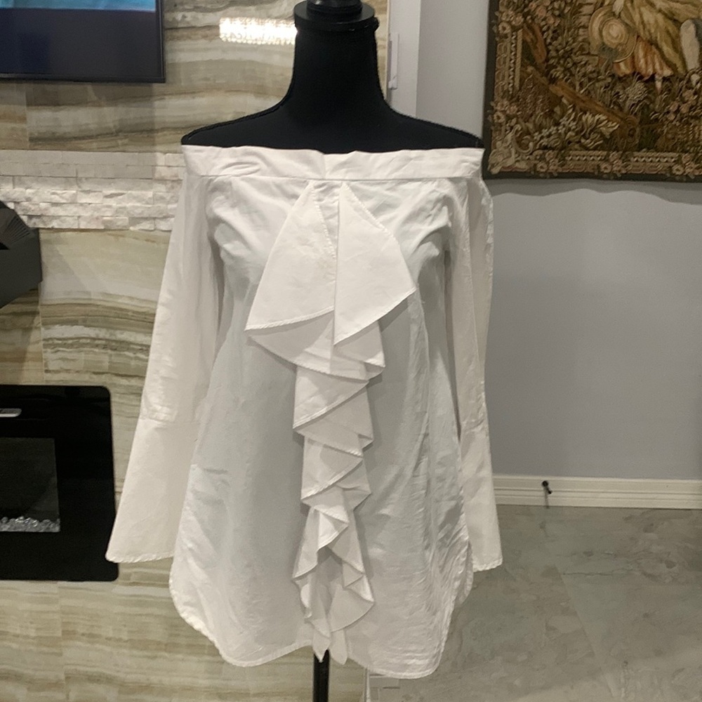Do + Be White Off-Shoulder‎ Top. Size M
